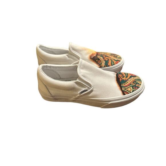 VANS Unisex Size M-5/W-6.5 Big Reveal Paisley Low Top Slip On Sneakers White NWT - Picture 1 of 6